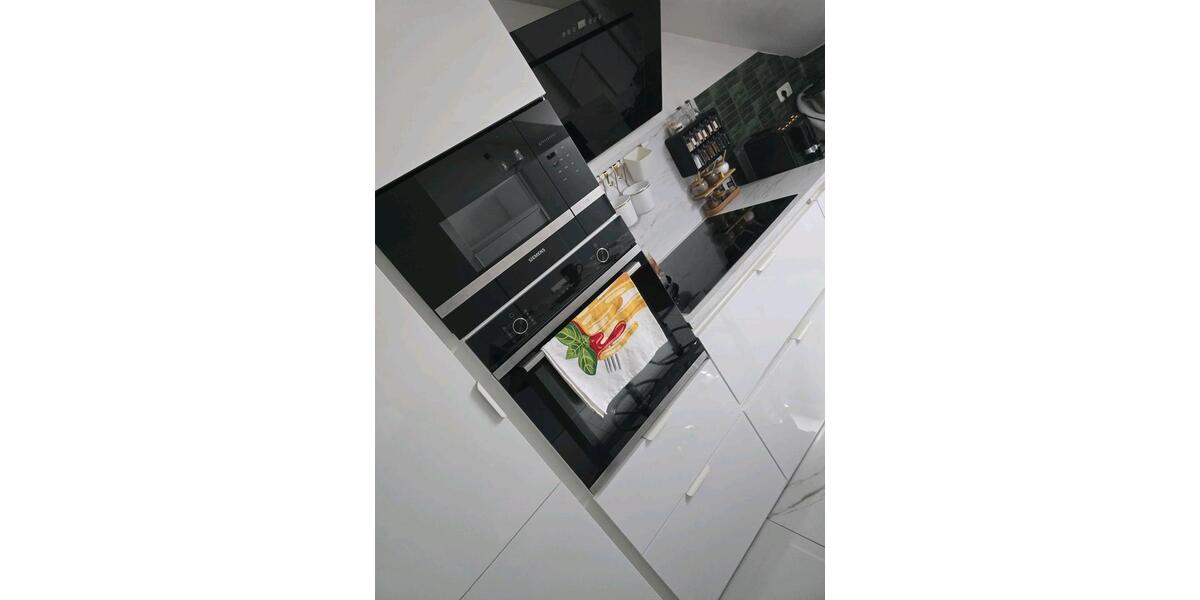 Dachgeschoßwohnung Duisburg Mittelmeiderich - 3.5 Zimmer, 85 m&sup2;, 1.350&euro; | Angebot:25287098