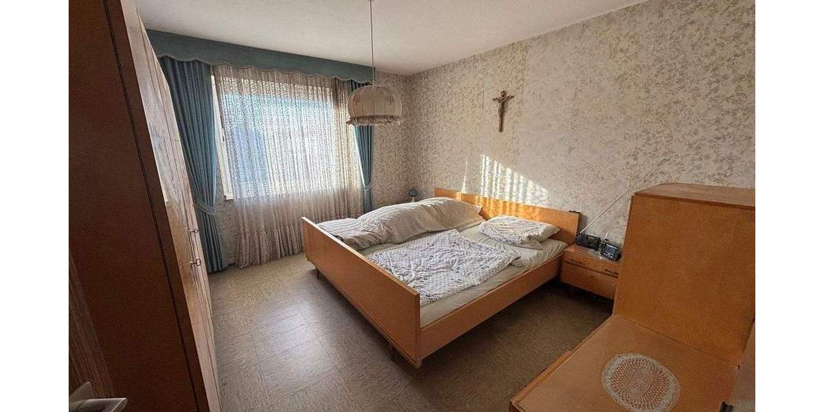 Reihenmittelhaus Krefeld Fischeln - 4 Zimmer, 92 m&sup2;, 280.000&euro; | Angebot:25212977