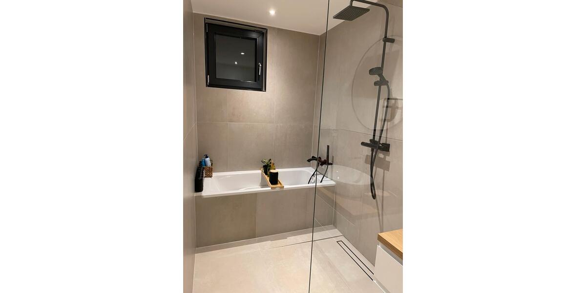 Luxus-Wohnung, kernsaniert, Garten & Smart Home 3 zimmer