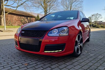 VW Golf 121.035 km 6.850 &euro; Oberhausen 46149