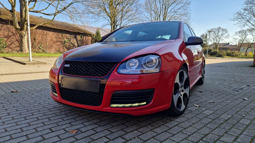 VW Golf 121.035 km 6.850 &euro; Oberhausen 46149