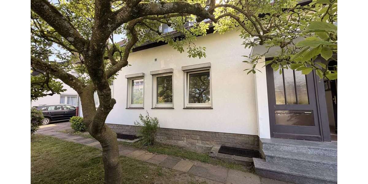 Etagenwohnung Düsseldorf-Stockum Stockum - 4 Zimmer, 90 m&sup2;, 417.500&euro; | Angebot:26818463