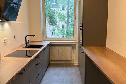 Wohnung Düsseldorf Golzheim - 3 Zimmer, 1.350&euro; | Angebot:26863243