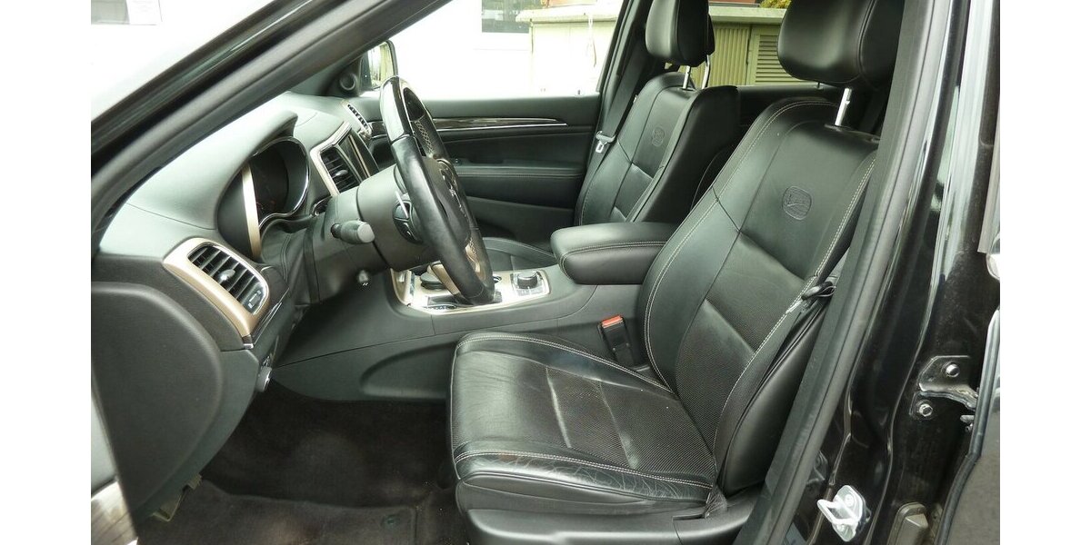 Jeep Grand Cherokee 3.0 CRD Overland Leder Navi Alu20´´ 150.000 km 12.900 &euro; Ratingen 40885