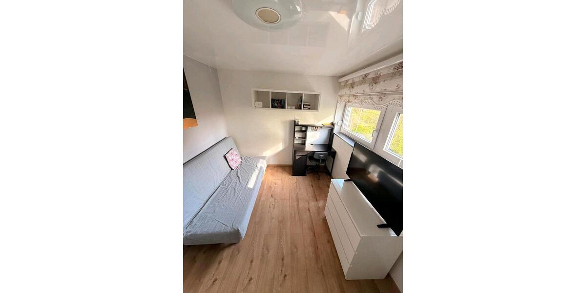 Etagenwohnung Düsseldorf Stadtbezirk 9 - 4 Zimmer, 99 m&sup2;, 395.000&euro; | Angebot:26150401