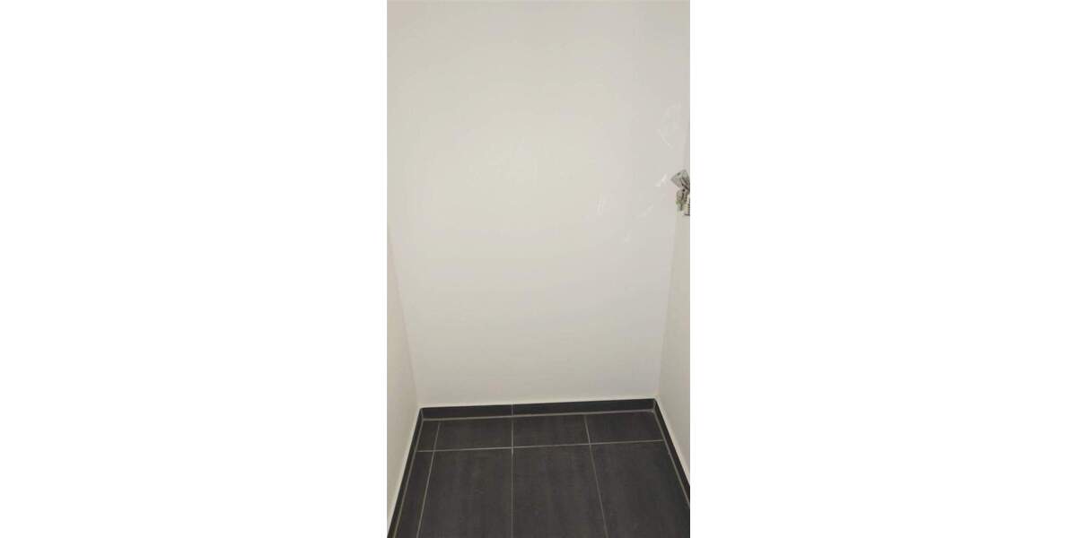 Etagenwohnung Mönchengladbach Stadtmitte - 2 Zimmer, 103 m&sup2;, 1.379&euro; | Angebot:25778925