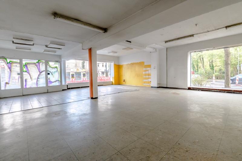 Ladenlokal in attraktiver Ecklage! Grosse Schaufensterfront! zimmer