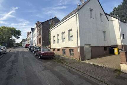 Haus zum Kaufen in Solingen 299.000 € 150.98 m²