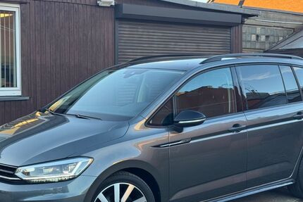 VW Touran 66.000 km 23.800 &euro; Duisburg 47179