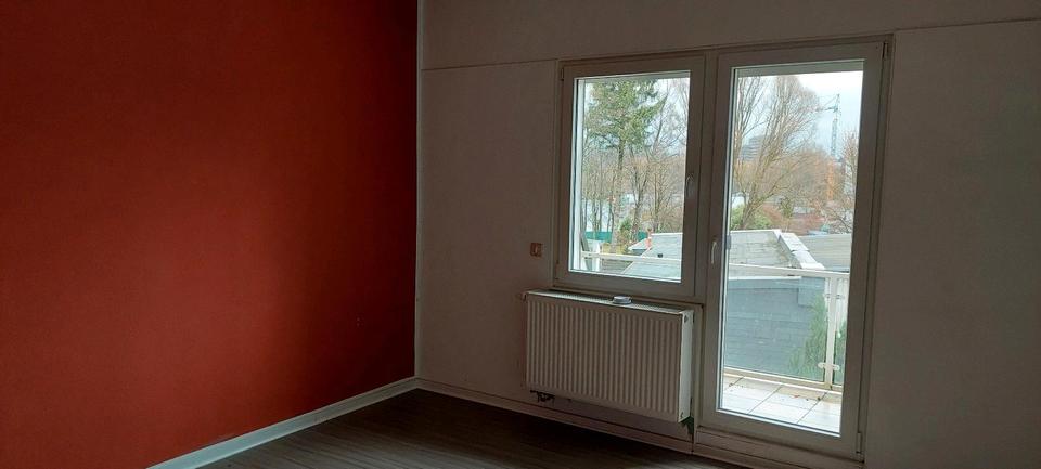 Etagenwohnung Solingen Burg - 3 Zimmer, 88 m&sup2;, 680&euro; | Angebot:26366521