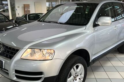 VW Touareg 127.853 km 8.990 € Neuss 41469