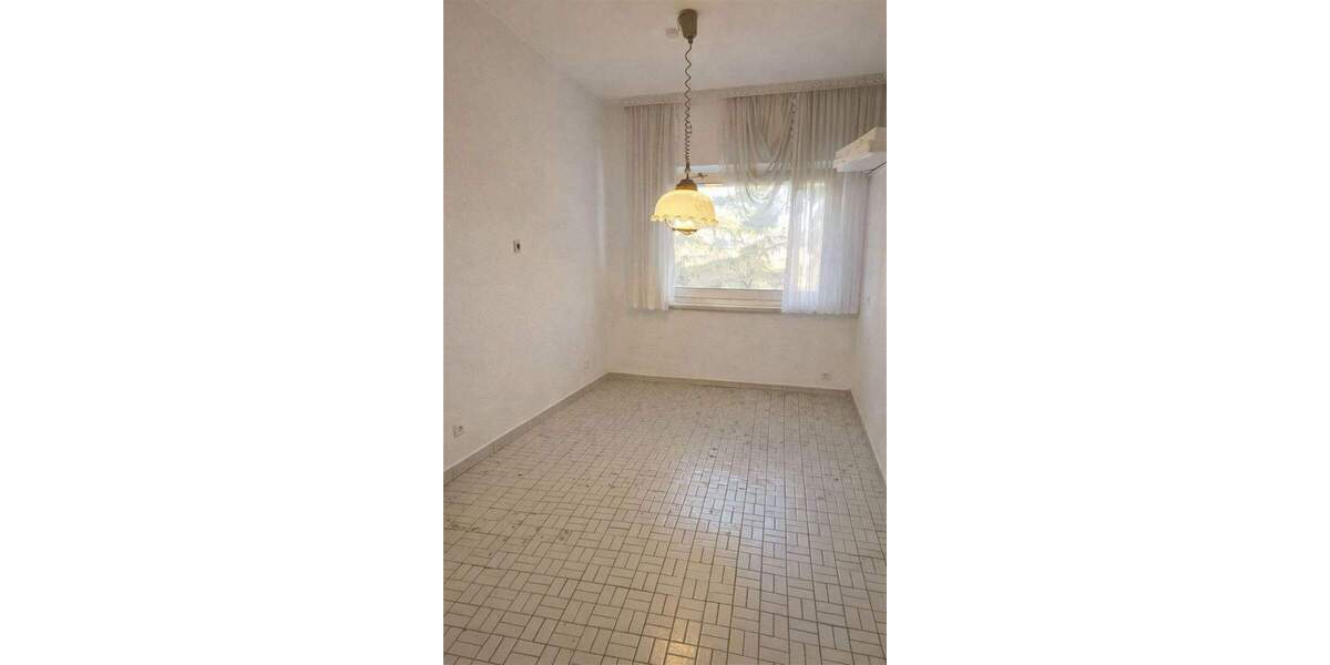 Familienfreundliches Zweifamilienhaus mit großem Garten in beliebter Wohnlage von Velbert-Mitte 6 zimmer