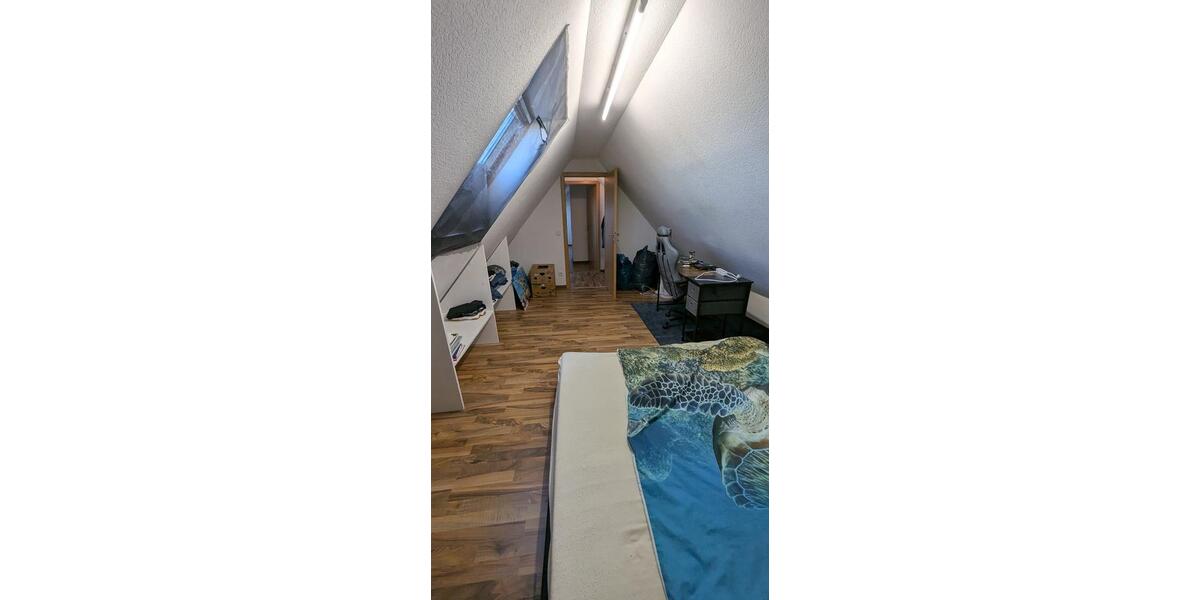 Dachgeschoßwohnung Viersen Hülsdonk - 3.5 Zimmer, 106 m&sup2;, 1.060&euro; | Angebot:25571220