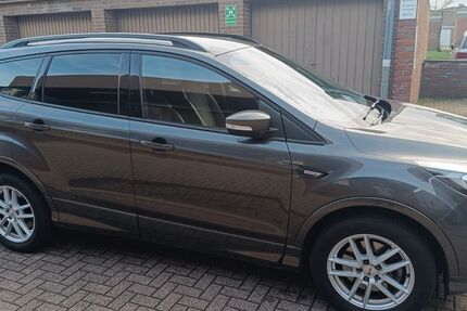 Ford Kuga 68.000 km 16.500 &euro; Neuss 41462