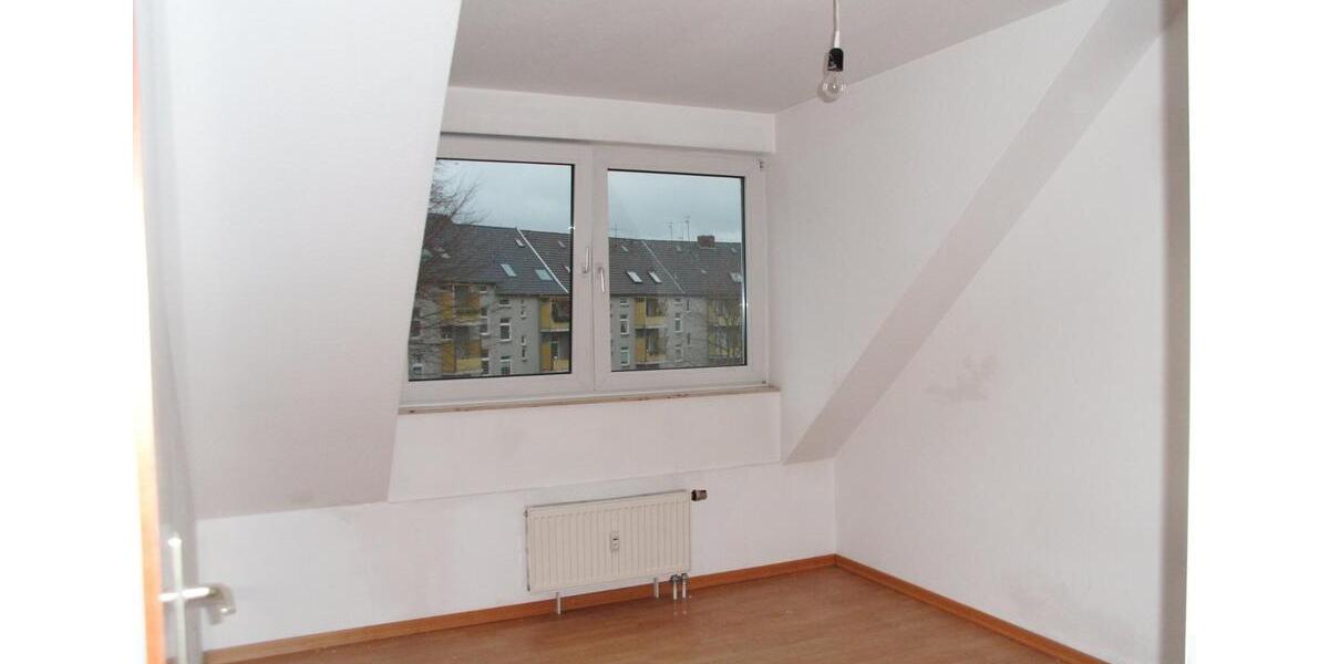 Dachgeschoßwohnung Düsseldorf Stadtbezirk 9 - 2 Zimmer, 38 m&sup2;, 139.000&euro; | Angebot:25899904