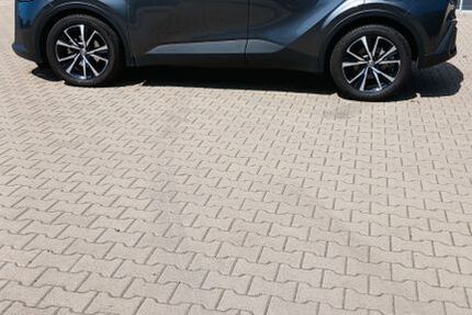 Toyota C-HR 22.090 km 27.200 &euro; mettmann 40822