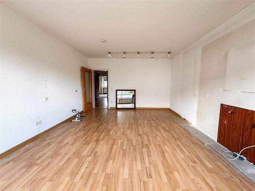 Golzheim: 3-Zimmer-Wohnung mit Modernisierungspotential 3 zimmer