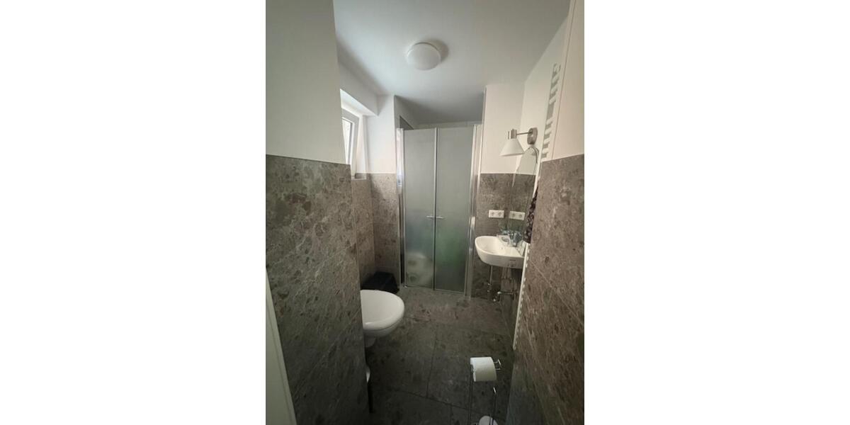 Geräumiges Wohn-Gewerbeobjekt mit zwei Einheiten, Innenhof zimmer