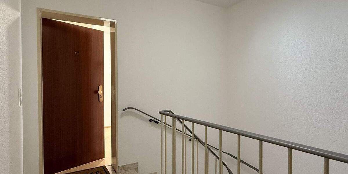 SCHÖNE DACHGESCHOSS-MAISONETTEWOHNUNG MIT BALKON DIREKT AM SCHÖNWASSERPARK ZU VERKAUFEN! 3 zimmer