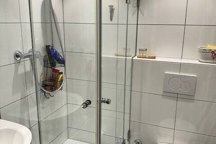 Großzügige und helle 2 Zimmer Wohnung mit Balkon in Derendorf.