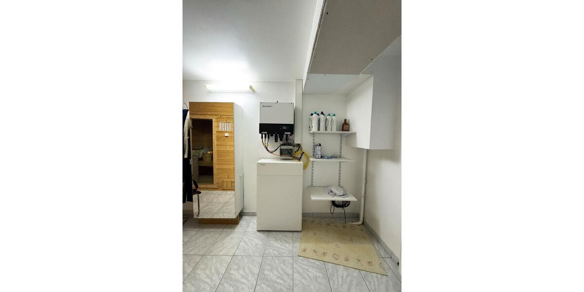 Gepflegtes Familienhaus mit Garten und PV-Anlage in Neuss 6 zimmer