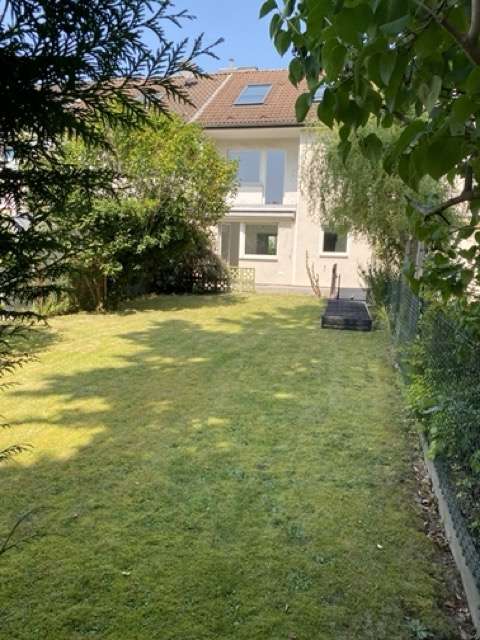 Haus zum Kaufen in Köln 750.000 € 150 m²