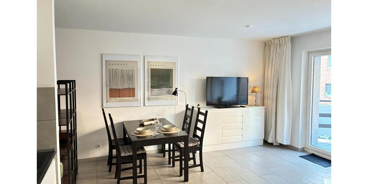 Möblierte 1-Zimmer Wohnung, renoviert mit Balkon - Pempelfort 1 zimmer