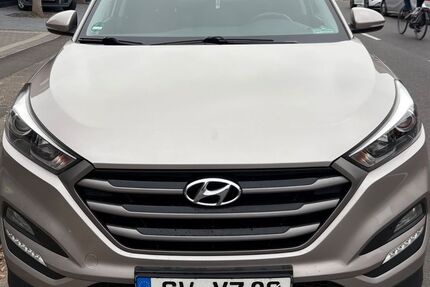 Hyundai TUCSON 94.590 km 13.200 € Grevenbroich 41515