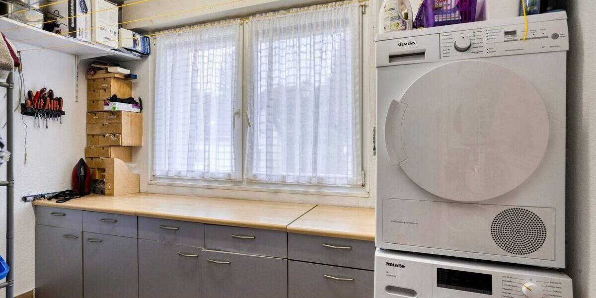 Drei Etagen voller Möglichkeiten - Reihenendhaus mit Einliegerwohnung, Garten & Garage in Winkhausen 7 zimmer