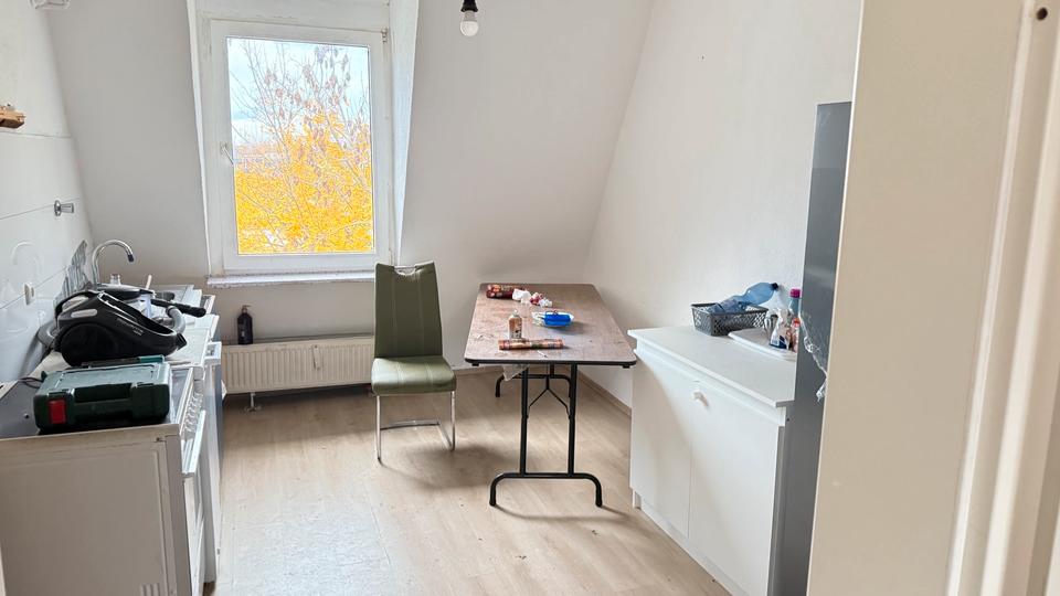 Duisburg Neudorf DG 3,5 Zimmer Terasse zu Vermieten 3 zimmer
