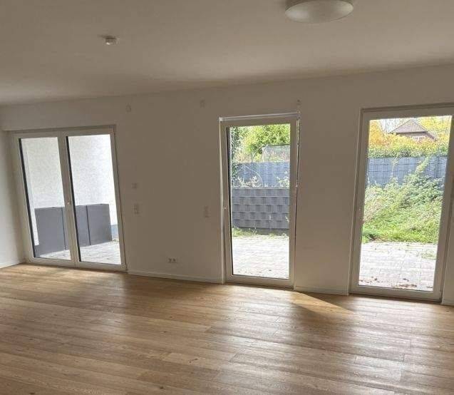Etagenwohnung Kaarst Vorst - 3 Zimmer, 138 m&sup2;, 2.070&euro; | Angebot:26881290