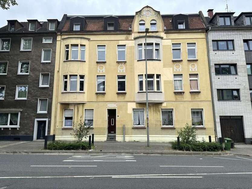 Haus zum Kaufen in Oberhausen Schlad 615.000 € 629 m²