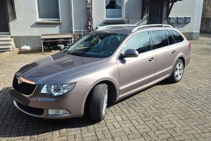 Skoda Superb 122.000 km 11.000 &euro; Haan 42781