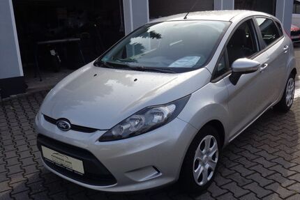Ford Fiesta 98.900 km 2.950 &euro; Mülheim 45481