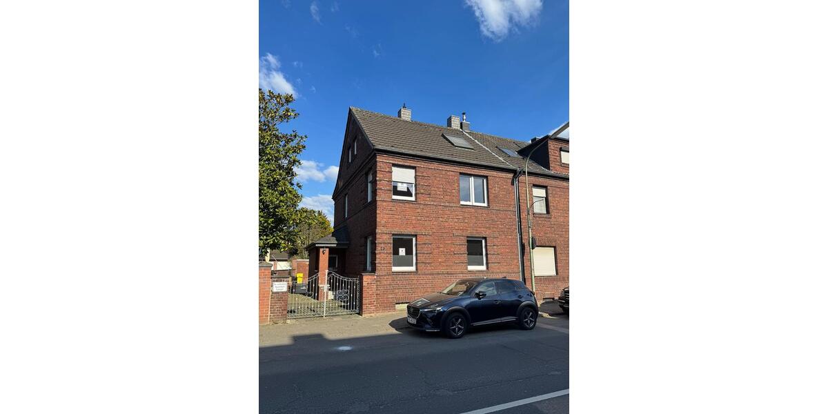 Kernsaniertes Haus mit großem Garten in NE-Holzheim 6 zimmer