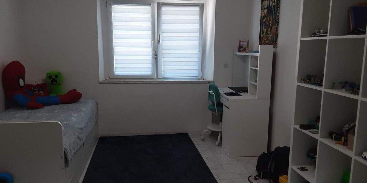 Etagenwohnung Mönchengladbach Geneicken - 4 Zimmer, 108 m&sup2;, 183.900&euro; | Angebot:25743935