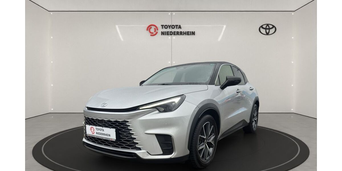 Lexus LBX 13.100 km 32.440 &euro; Krefeld 47809