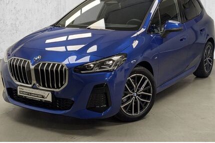 BMW 220 Active Tourer 11.406 km 33.740 &euro; Düsseldorf 40595