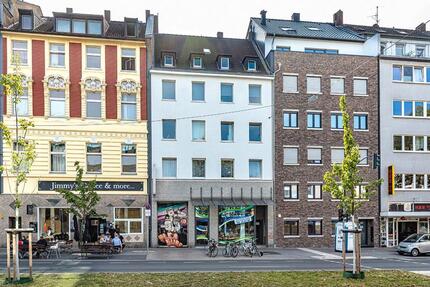 Mittendrin! Großzügige 4-Zimmer-Wohnung mit neuem Bad zimmer