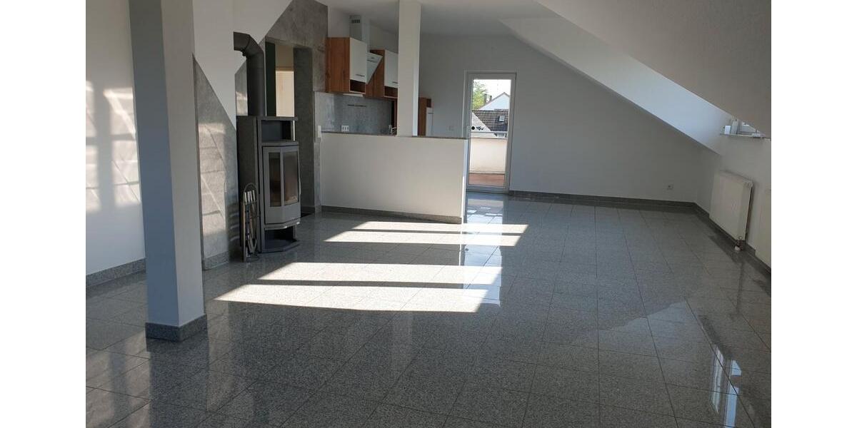 Dachgeschoßwohnung Langenfeld (Rheinland) - 3 Zimmer, 85 m&sup2;, 299.000&euro; | Angebot:26095167