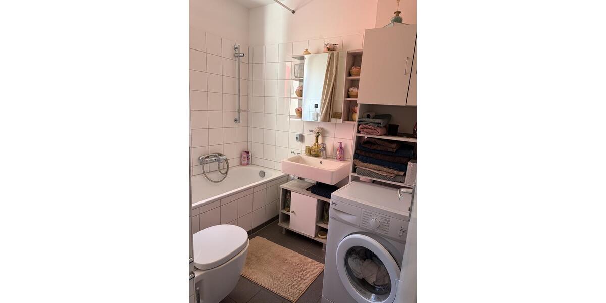 Etagenwohnung Düsseldorf Stadtbezirk 8 - 2.5 Zimmer, 59 m&sup2;, 723&euro; | Angebot:25643772