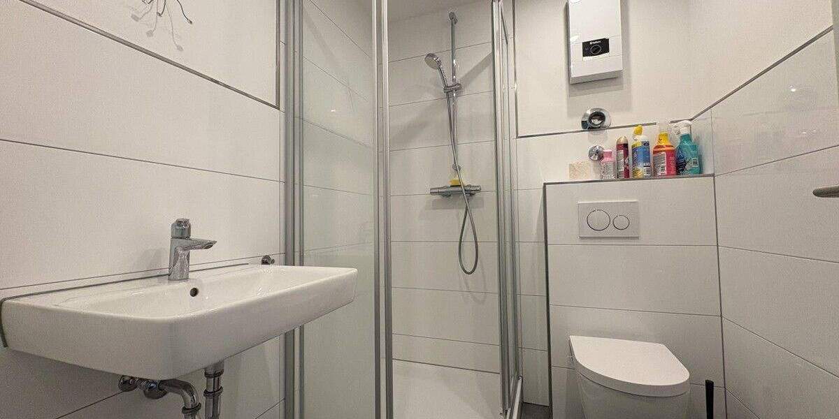 Etagenwohnung Düsseldorf Bilk - 2 Zimmer, 60 m&sup2;, 800&euro; | Angebot:25097175