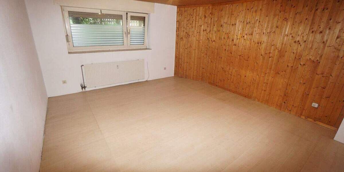 Etagenwohnung Neukirchen-Vluyn Neukirchen - 5 Zimmer, 89 m&sup2;, 195.000&euro; | Angebot:25668371