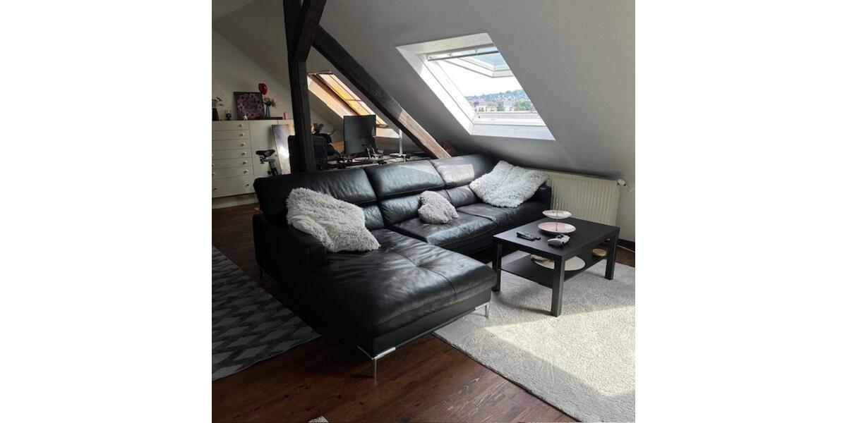 Wunderschöne Dachgeschosswohnung mit offener Raumaufteilung 2 zimmer