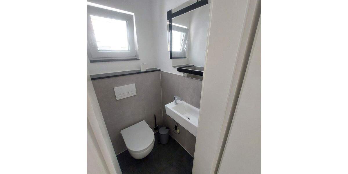 Modernisiertes Zweifamilienhaus 7 zimmer