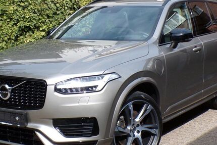 Volvo XC90 92.000 km 49.840 € Düsseldorf 40468