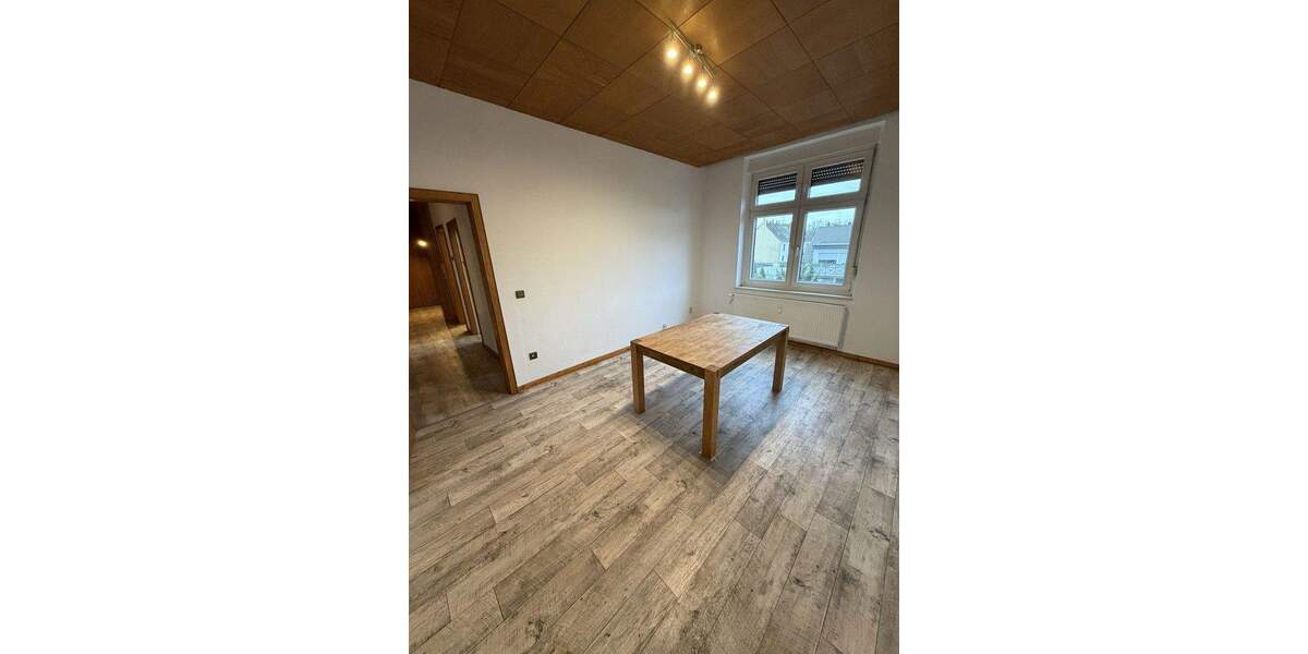 Etagenwohnung Duisburg Untermeiderich - 3 Zimmer, 83 m&sup2;, 500&euro; | Angebot:25836320