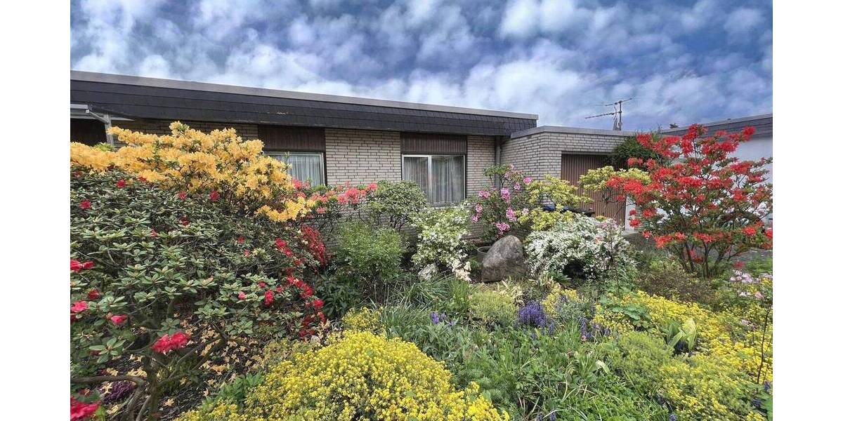 Bungalow Leverkusen Lützenkirchen - 9 Zimmer, 211 m&sup2;, 498.000&euro; | Angebot:26064429