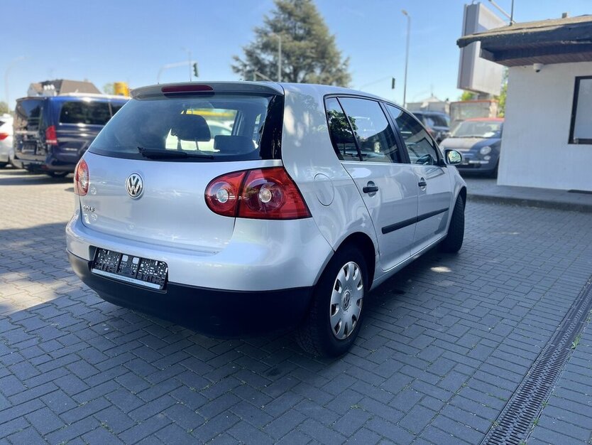VW Golf Trendline / Klima / Schiebedach / ZV 185.000 km 2.490 € Mönchengladbach 41066