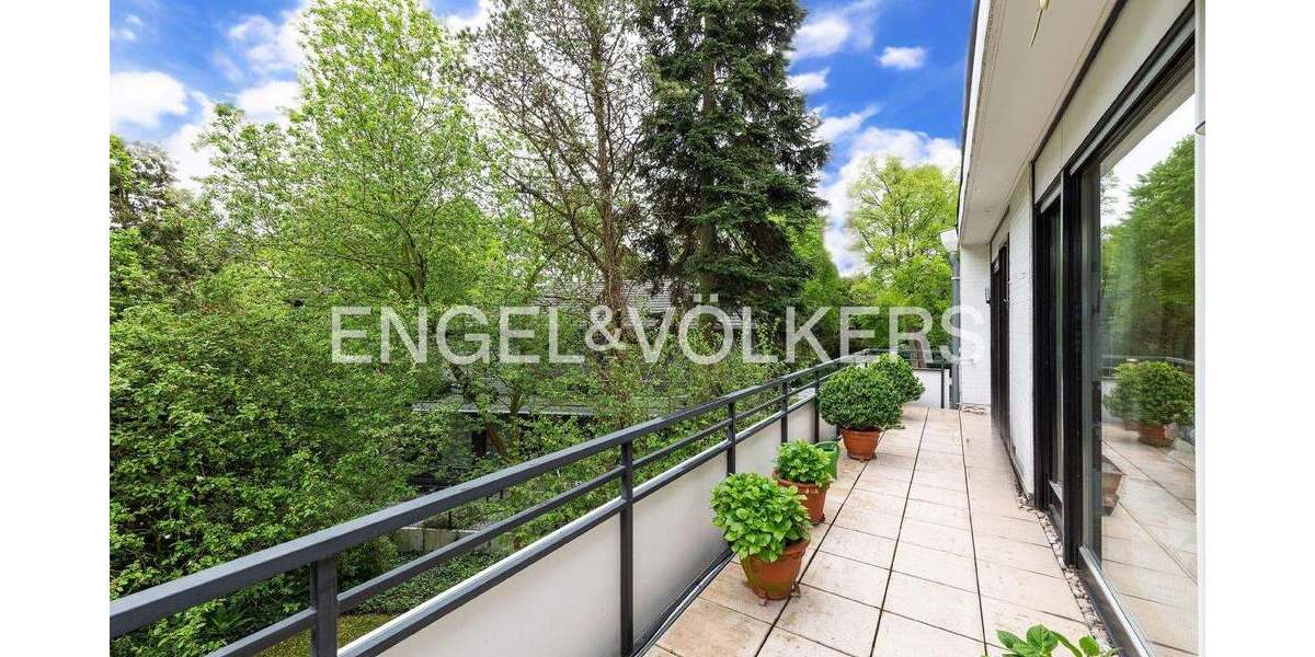 Einziehen und Wohlfühlen, zentral gelegen und direkt am Stadtwald 4 zimmer